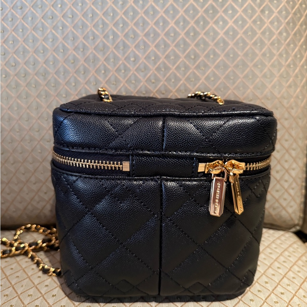 Charles & Keith Black Quilt Bag - Picture 3 of 14
